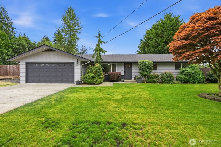 Property Photo: 2111 93rd Drive SE WA 98258