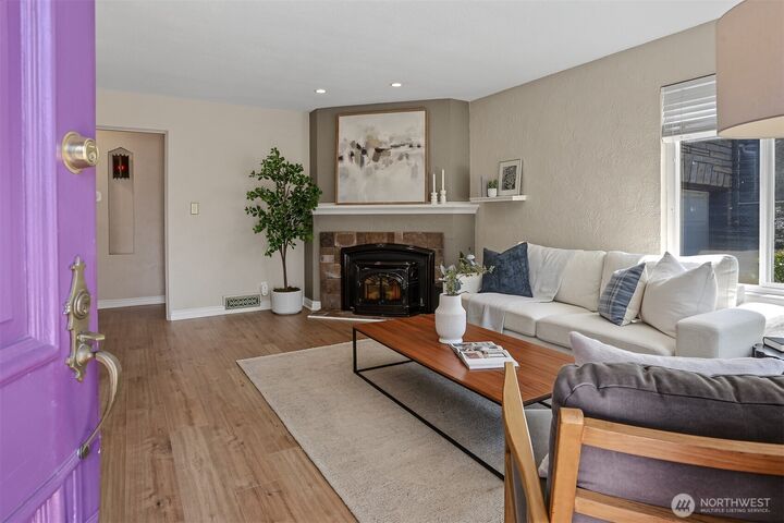 Property Photo:  4711  Colby Avenue  WA 98203 