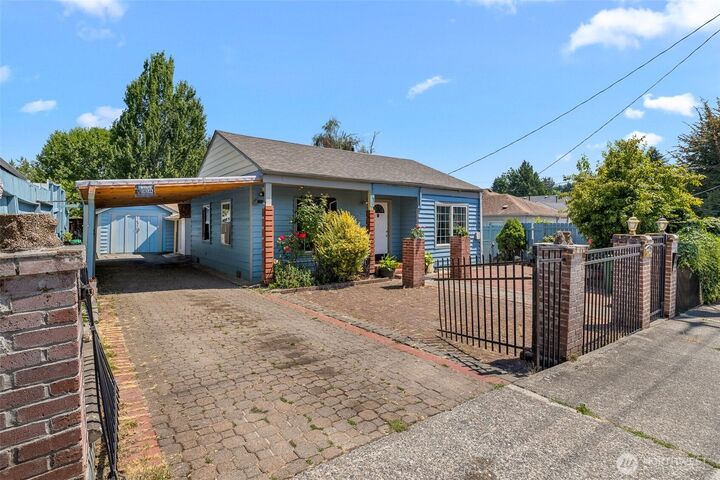 Property Photo: 9344 52nd Avenue S WA 98118