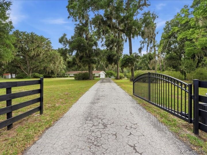 Property Photo: 5025 Baseball Pond Road FL 34602