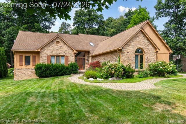 Property Photo:  6481 Basswood Drive  MI 48098 