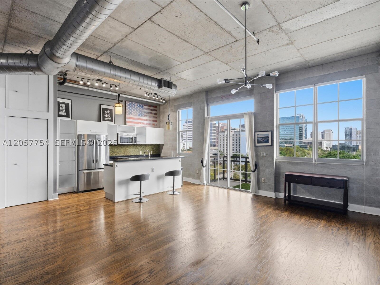 Property Photo: 410 NW 1st Ave 604 FL 33301
