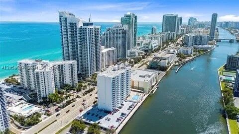 Property Photo: 3000 S Ocean Dr 518 FL 33019