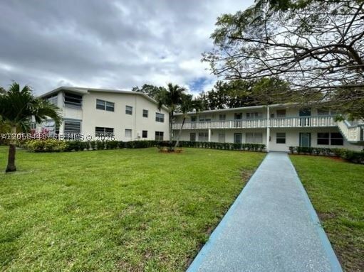 Property Photo: 257 Tilford M 257 FL 33442