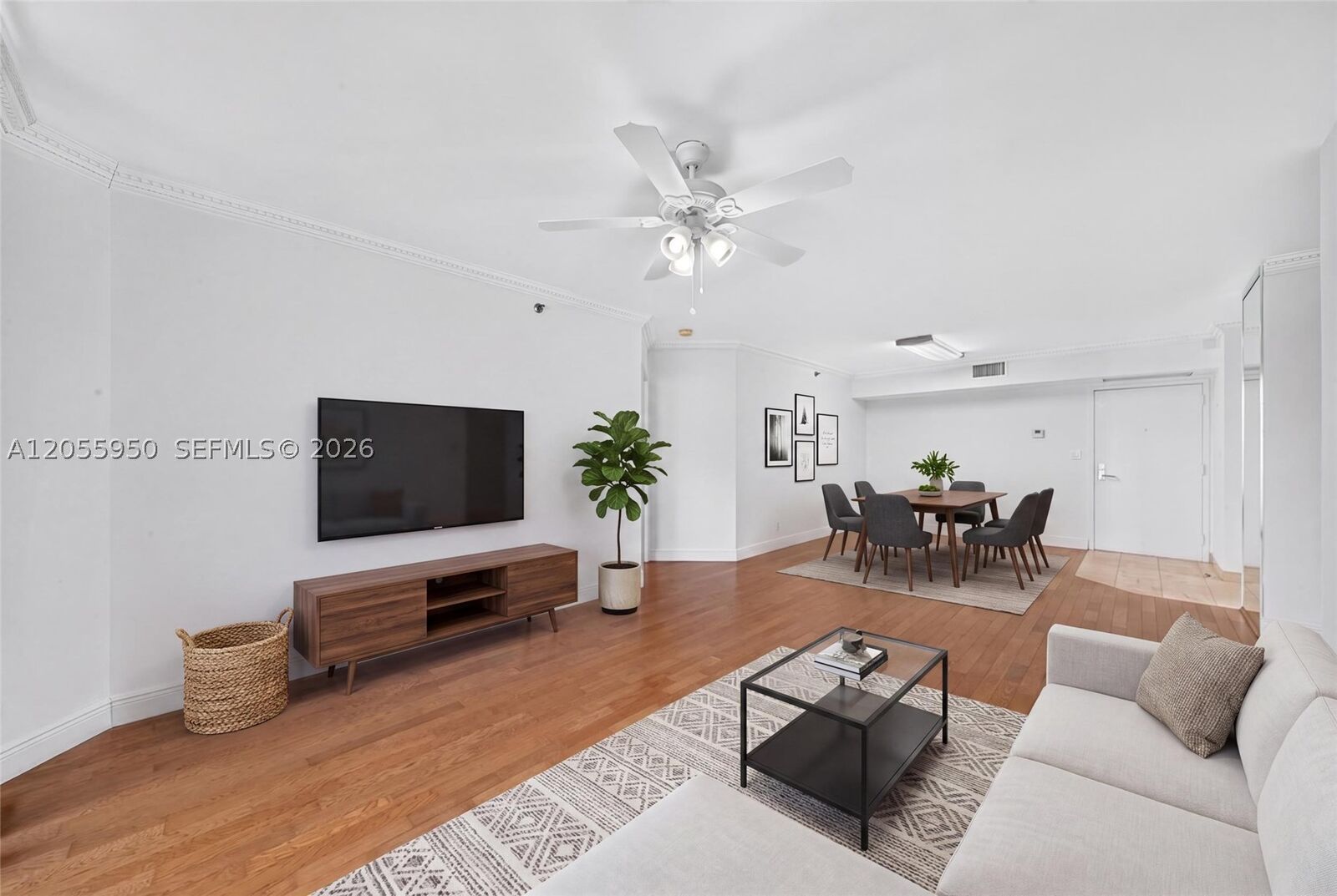 Property Photo: 3600 Mystic Pointe Dr 310 FL 33180