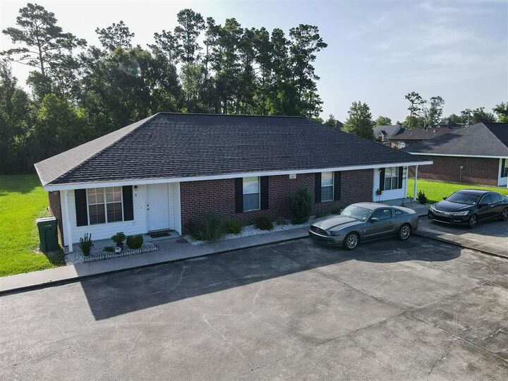 Property Photo:  1304 Lewis Street  LA 70663 