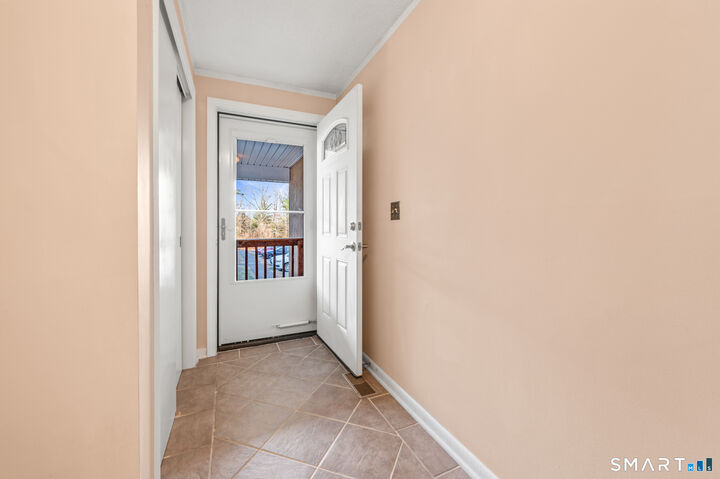 Property Photo:  18 Dutton Place Way 18  CT 06033 