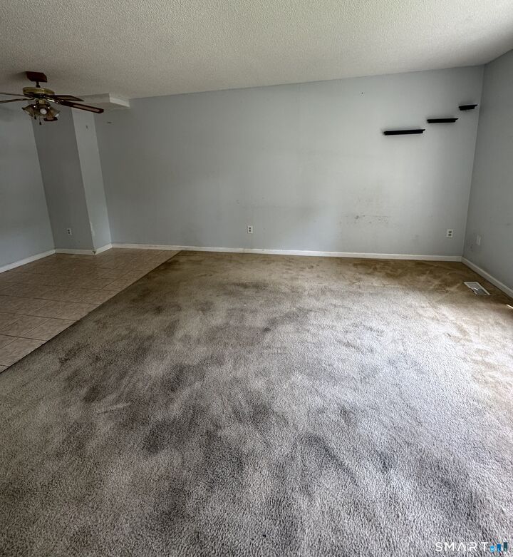 Property Photo:  21 Silver Lane B2  CT 06118 