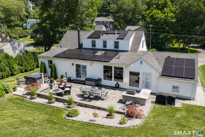 Property Photo:  267 North Street  CT 06795 