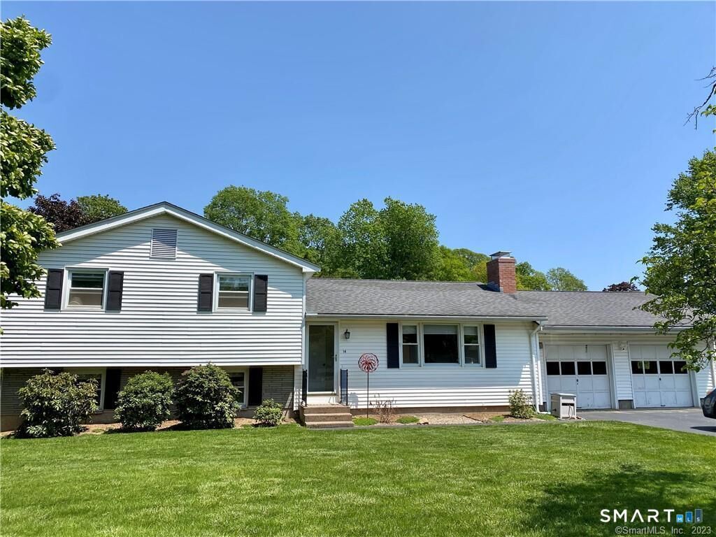 Property Photo:  14 Stonegate Drive  CT 06405 