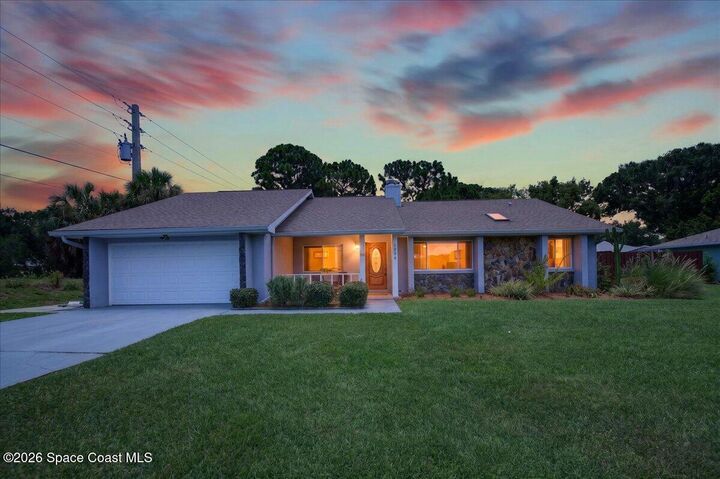 Property Photo: 1296 Harbor Town Circle FL 32940