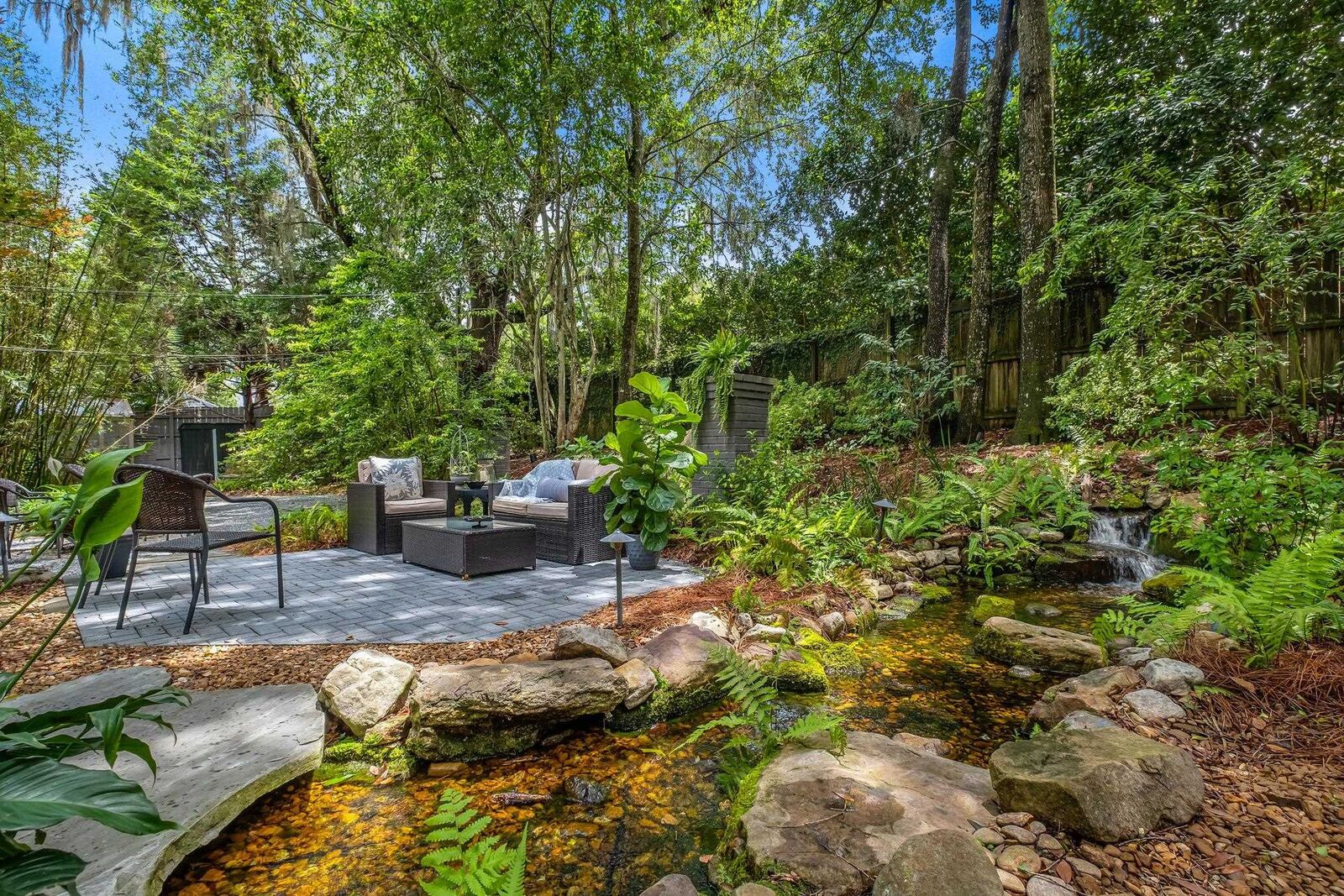 Property Photo: 1315 Peacefield Place FL 32308