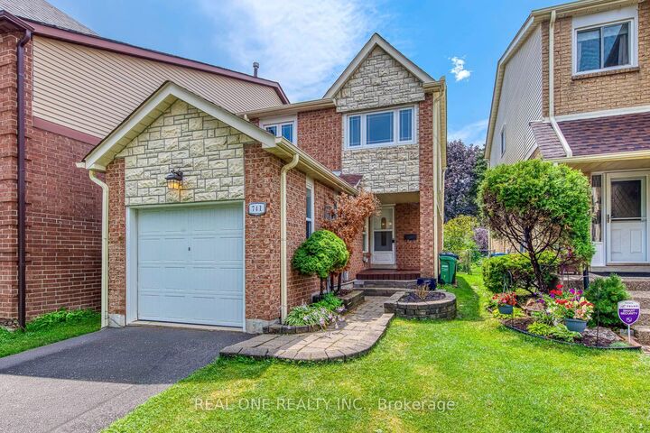741 Queensbridge Drive — photo 1