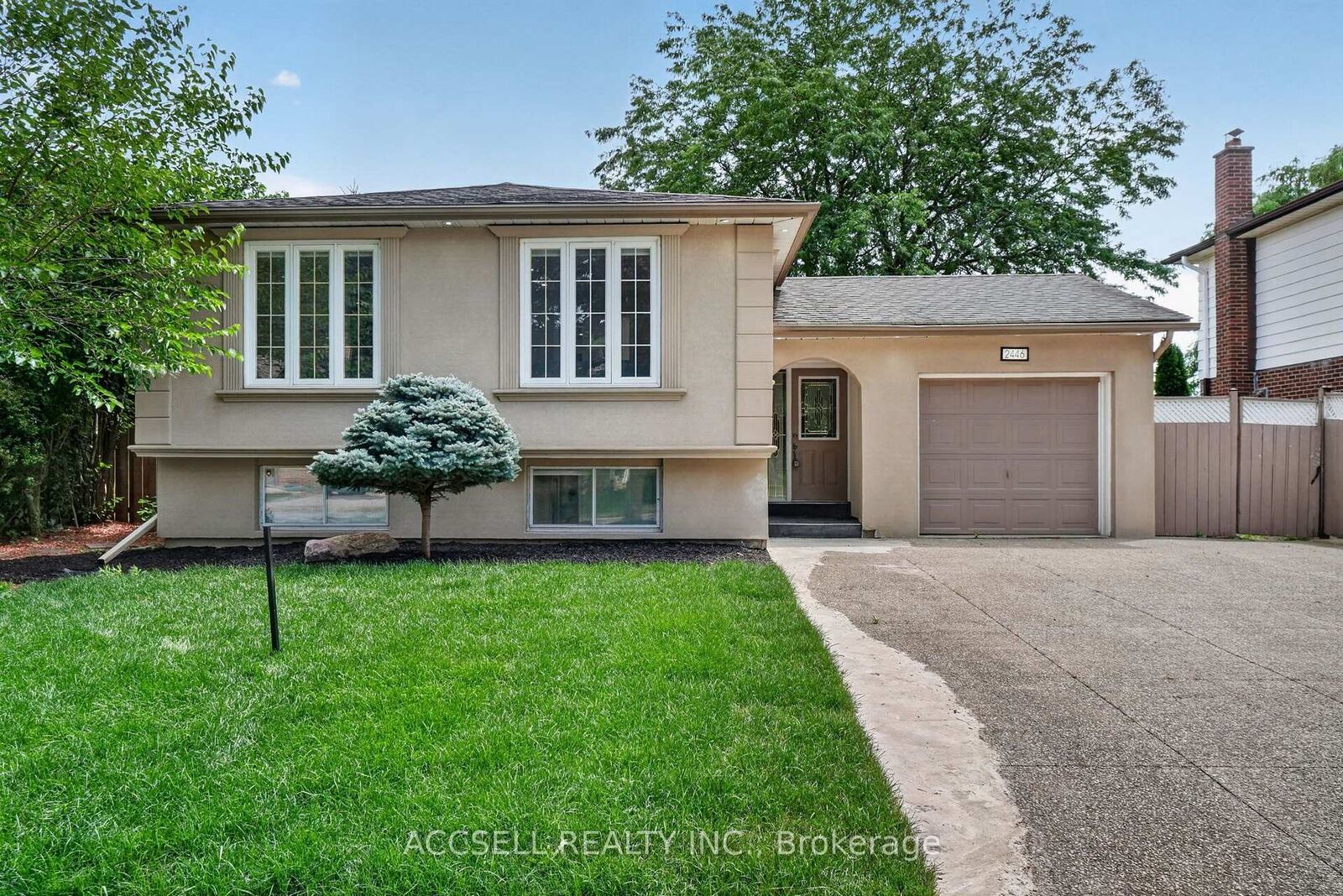 Property Photo:  2446 Ventura Drive  ON L6L 2H7 