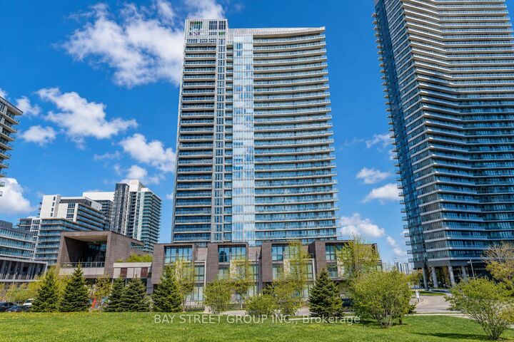 Property Photo: 121 McMahon Drive 2906 ON M2K 0C1