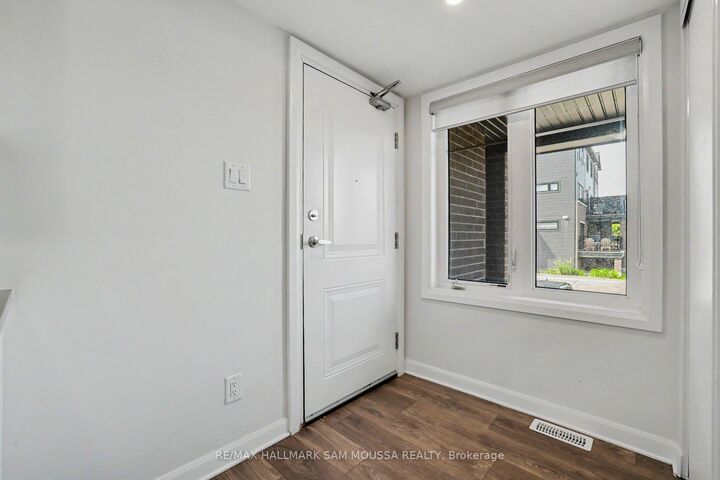 Property Photo:  215 Eldorado Private A  ON K2K 0N9 