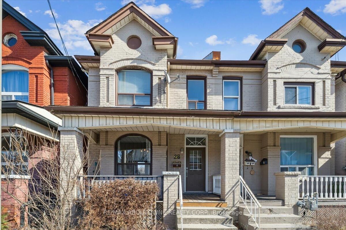 Property Photo: 28 St Matthews Avenue ON L8L 5P3