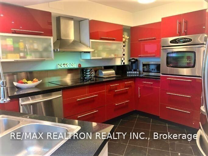 Property Photo: 155 Marlee Avenue 1201 ON M6B 4B5