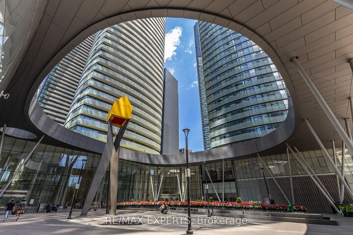 Property Photo:  12 York Street 1504  ON M5J 0A9 