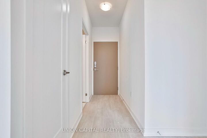 Property Photo:  5 Quarrington Lane 2401  ON M3C 0S5 