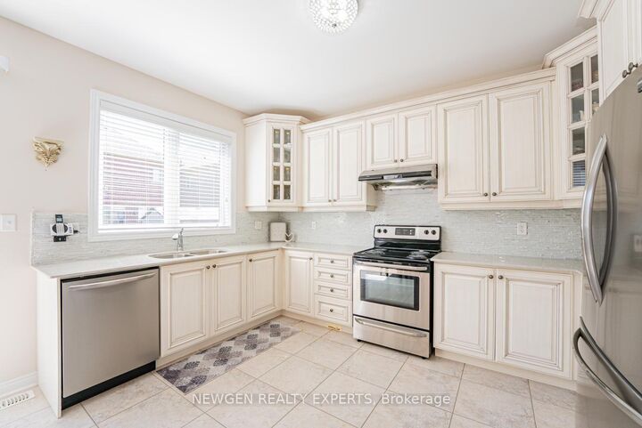 Property Photo: 46 Monument Trail ON L7A 4M9