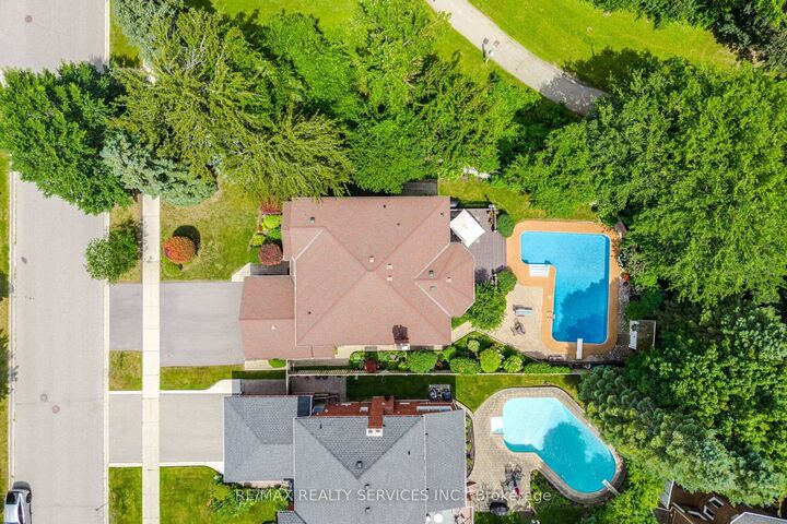 Photo de la propriété:  29 Christie Drive  ON L6Z 3J5 