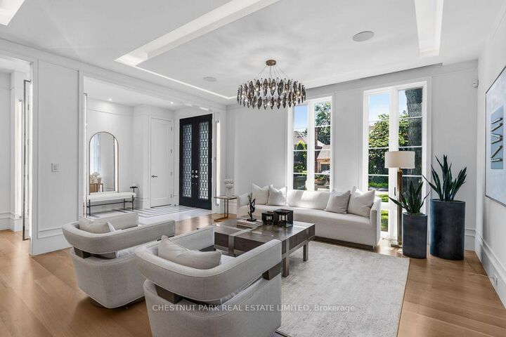 Property Photo: 258 Cortleigh Boulevard ON M5N 1P7
