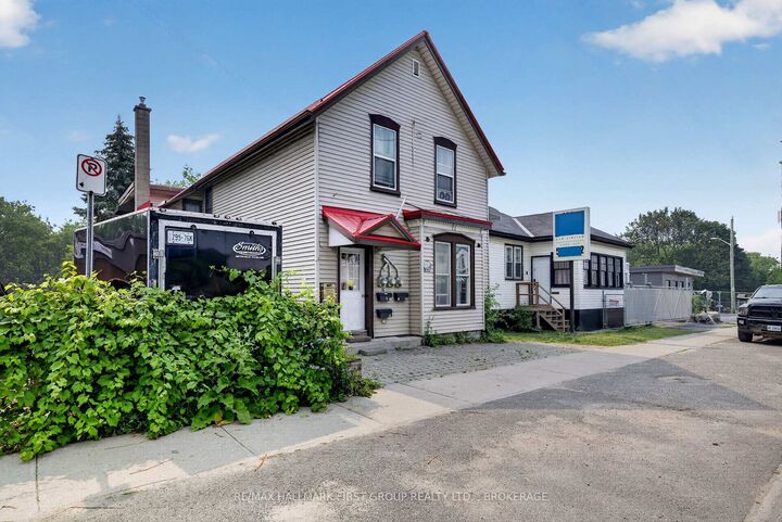 Property Photo:  667 Montreal Street  ON K7K 3J3 