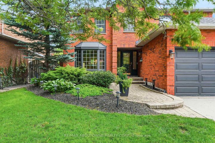 Property Photo:  89 Waldie Road  ON L6L 6G5 