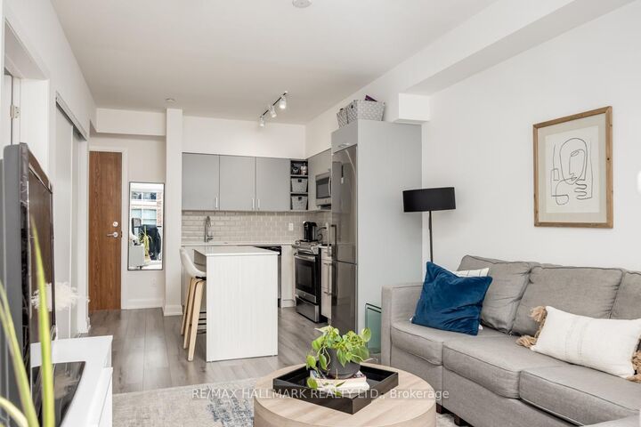 Property Photo:  385 Osler Street 306  ON M6N 2Z4 