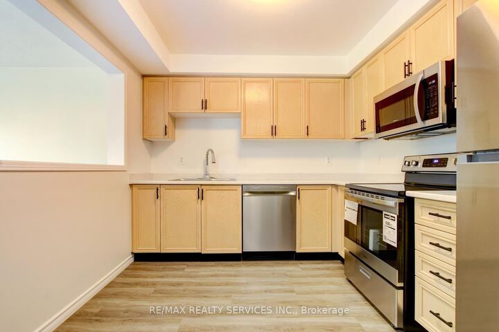 Property Photo:  63 Herkes Drive  ON L6Y 5B2 