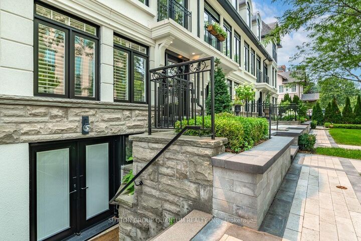 Photo de la propriété:  146 Reynolds Street  ON L6J 3K9 