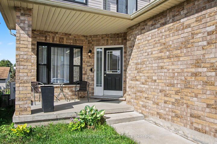 Property Photo: 52 Washburn Drive ON N1E 0B2