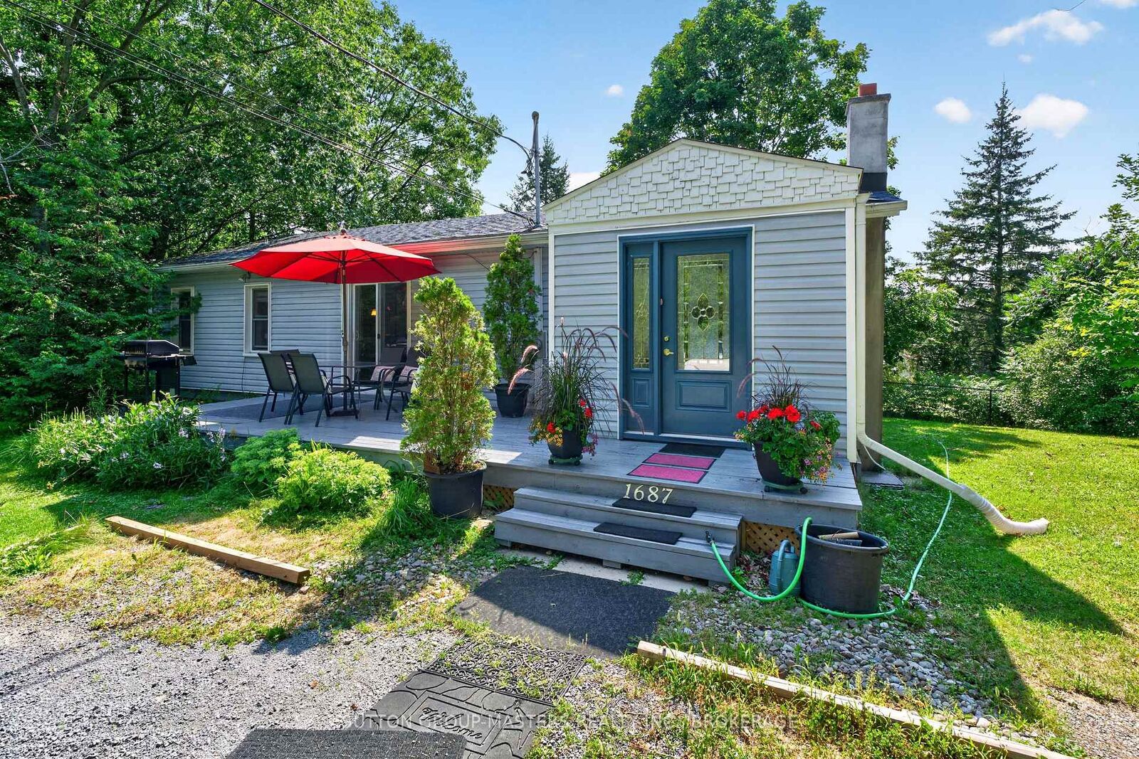 Property Photo: 1687 Harten Lane ON K7L 4V1