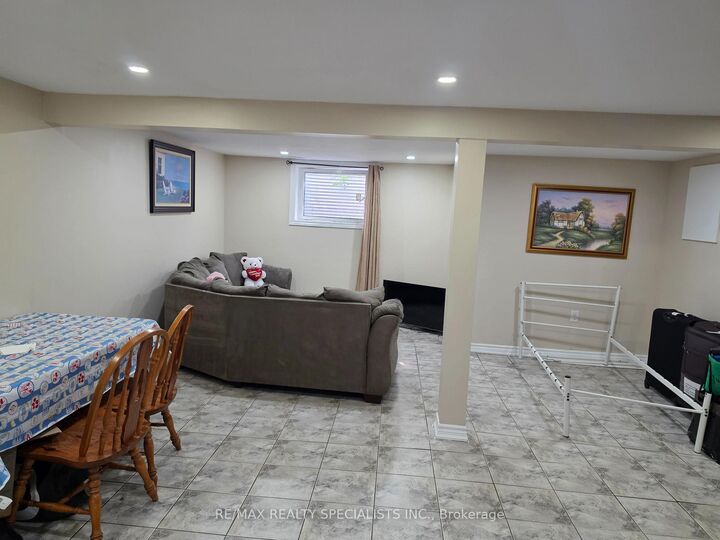 Photo de la propriété:  79 Gulliver Crescent  ON L6S 1T1 