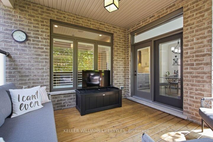 Property Photo: 2290 Torrey Pines Way 3 ON N6G 0N9