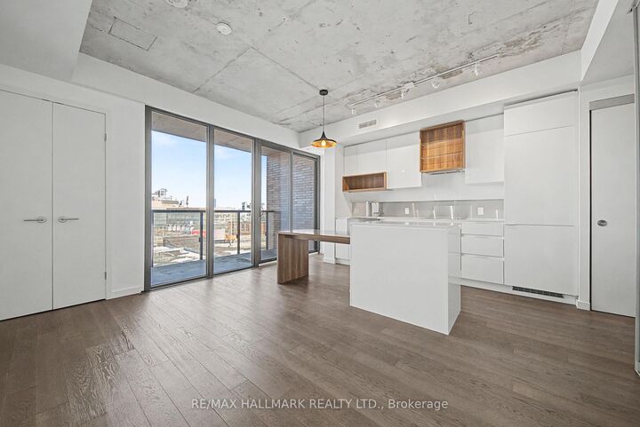 Property Photo: 383 Sorauren Avenue 609 ON M6R 0A4