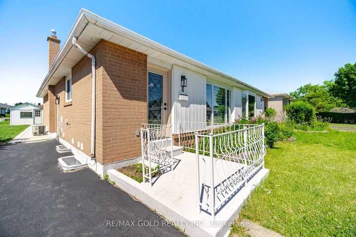 Property Photo: 8 Athlone Avenue ON L6T 2N7