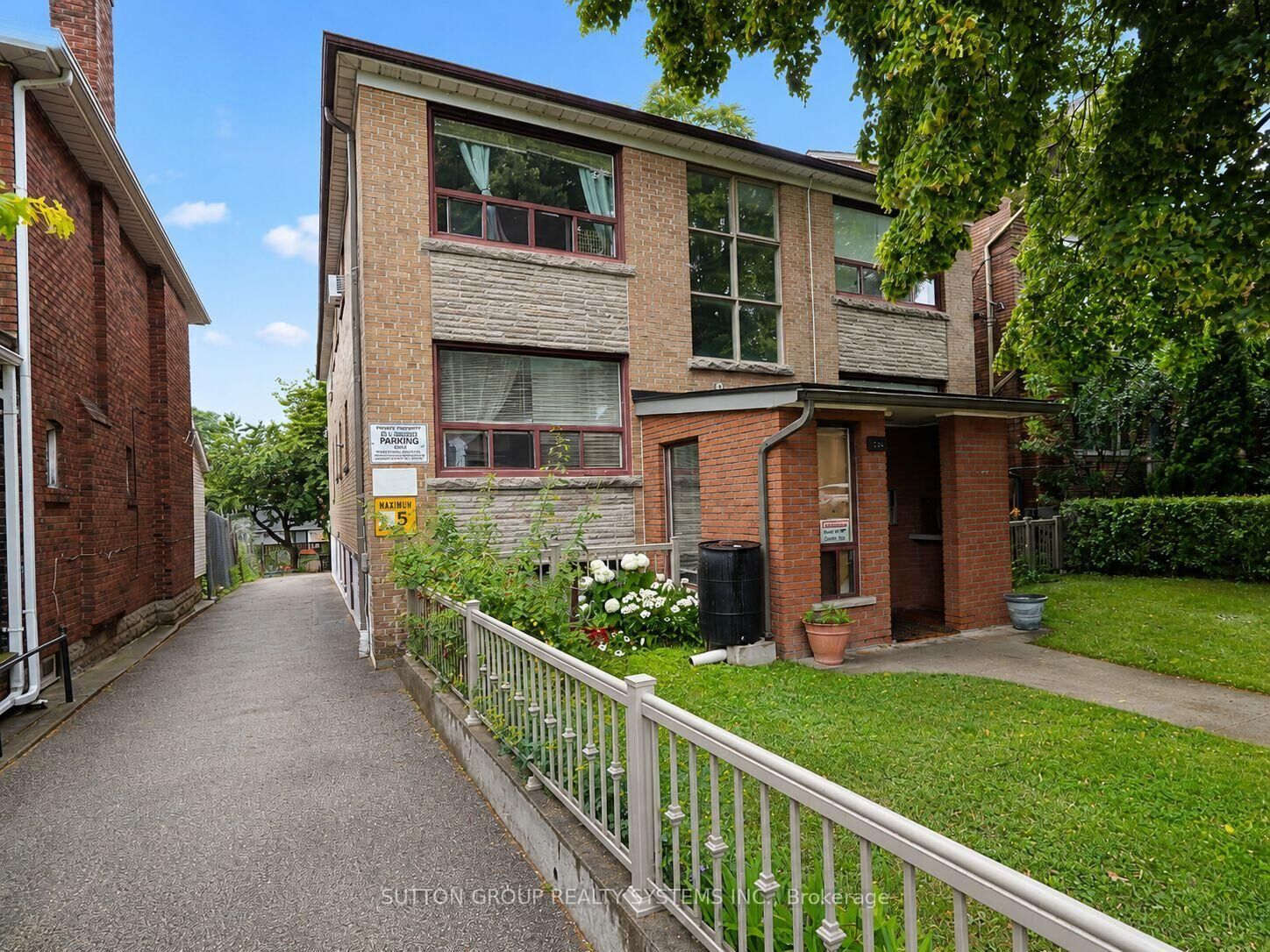 Property Photo: 324 Lauder Avenue ON M6E 3H6
