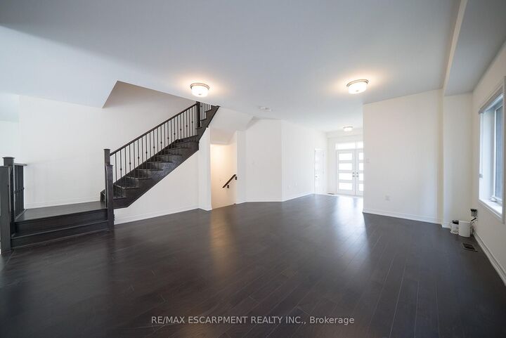 Property Photo:  23 Stauffer Road  ON N3V 0B2 