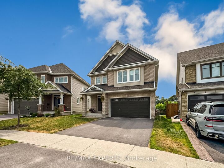 Photo de la propriété:  640 Halloway Drive  ON K7K 0H4 