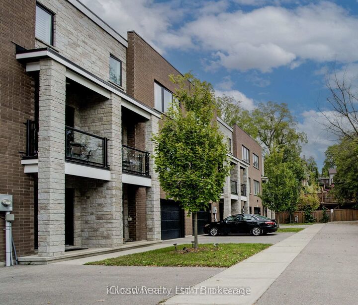 Property Photo:  33 Jarvis Street  ON N3T 4A7 