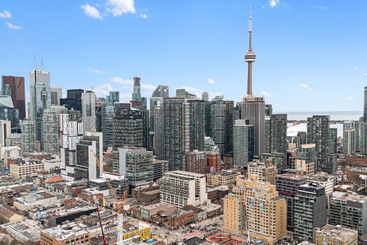 Property Photo: 388 Richmond Street W 519 ON M5V 3P1