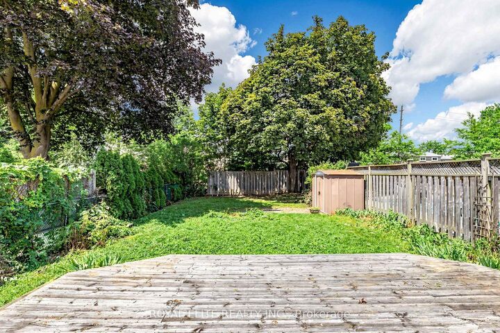 Property Photo:  150 Angus Drive  ON M2J 2X1 