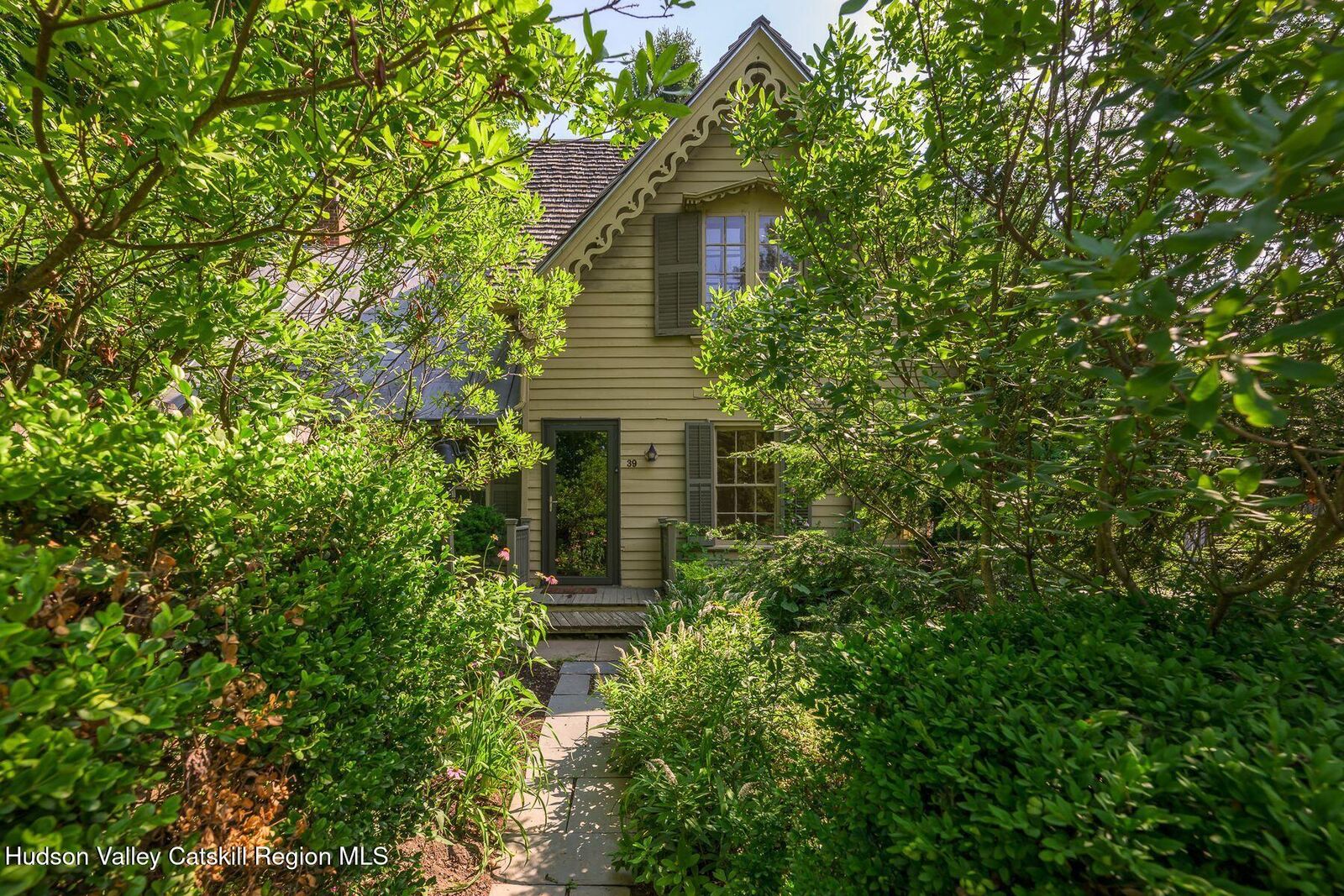 Property Photo:  39 Hudson  NY 12106 