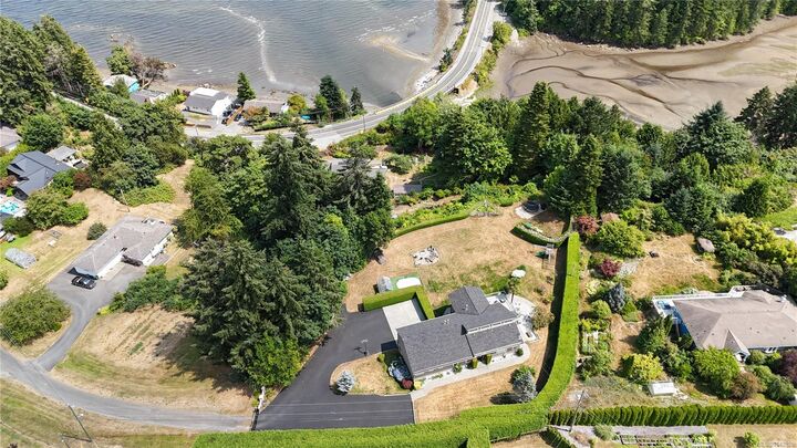 Property Photo: 11127 Branksome Rd BC V9G 1Y8