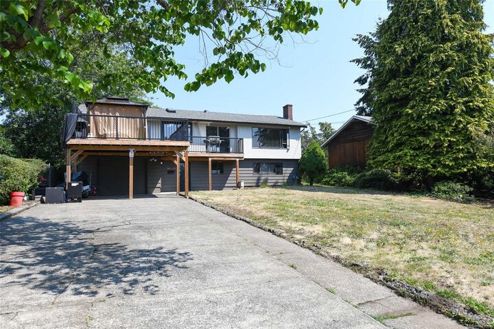 Property Photo: 2178 Downey Ave BC V9M 1W8