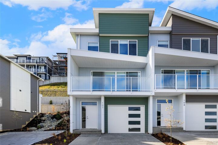 151 Royal Pacific Way #107 — photo 1
