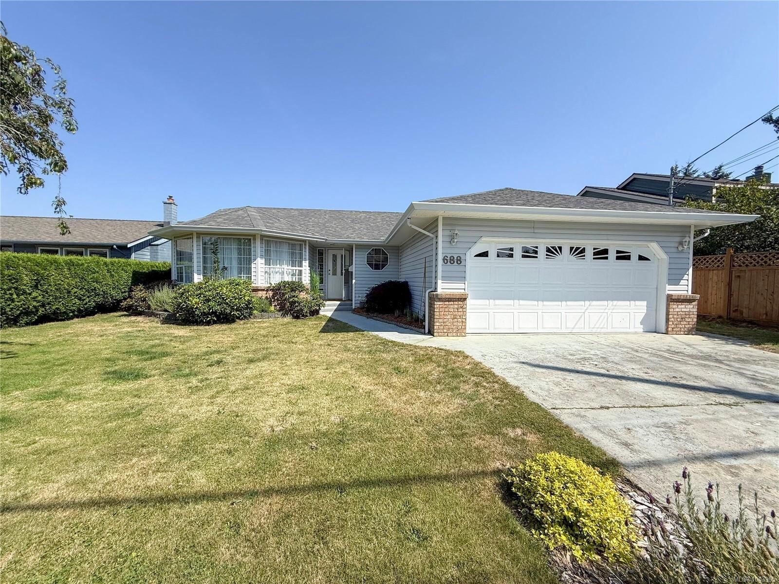 Property Photo: 688 Albatross Cres BC V9W 6Z9