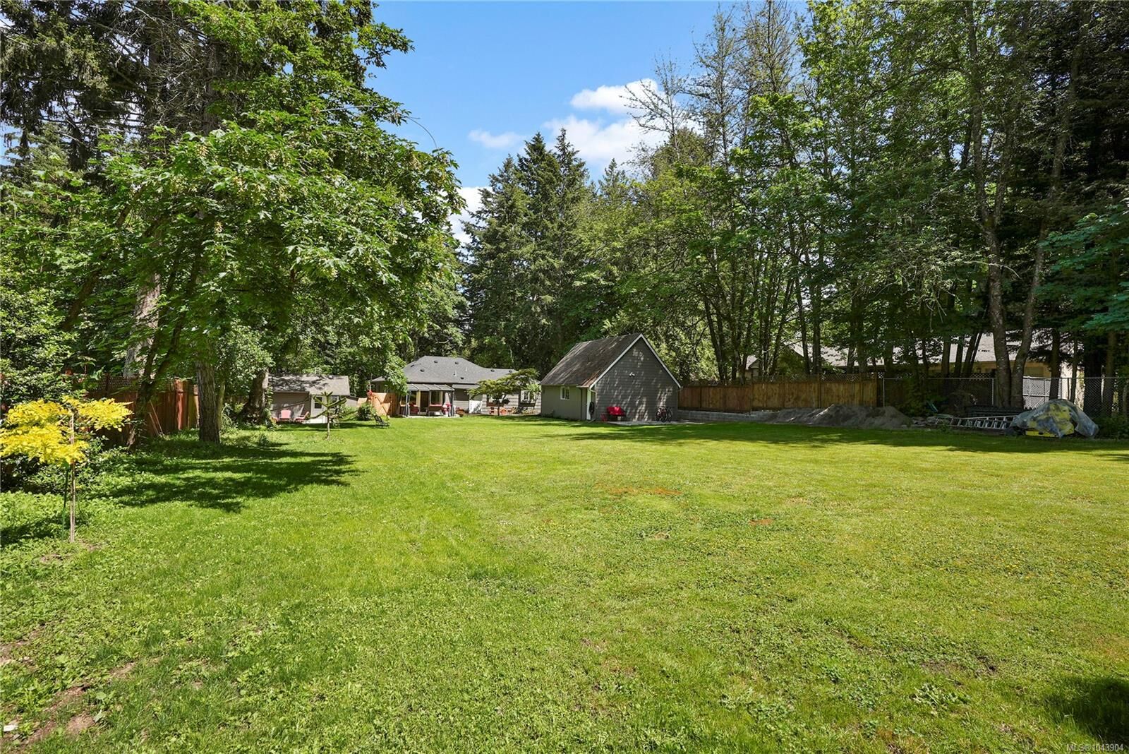 Property Photo: 5470 Alderley Rd BC V8Y 1X8